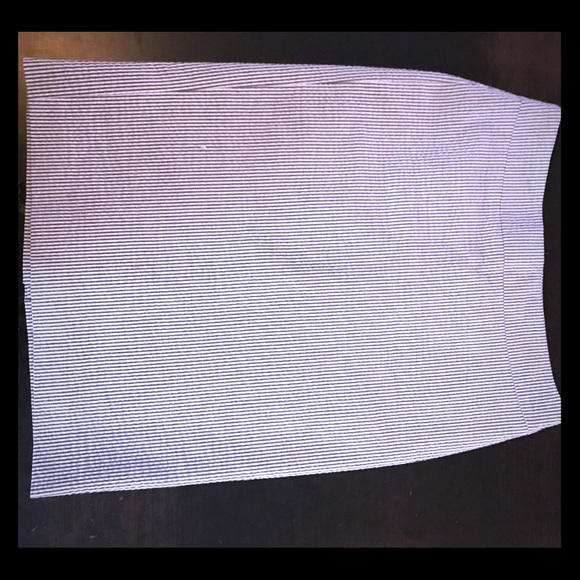 Seersucker skirt - Picture 1 of 2